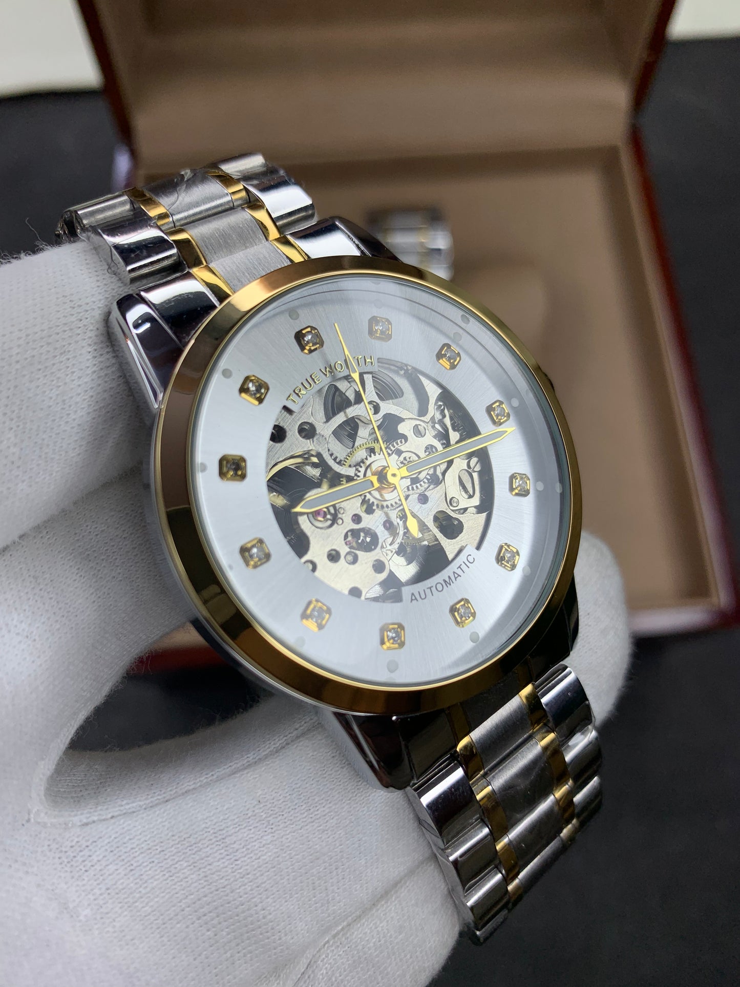 True Worth Premium Automatic Watch – Built for Excellence