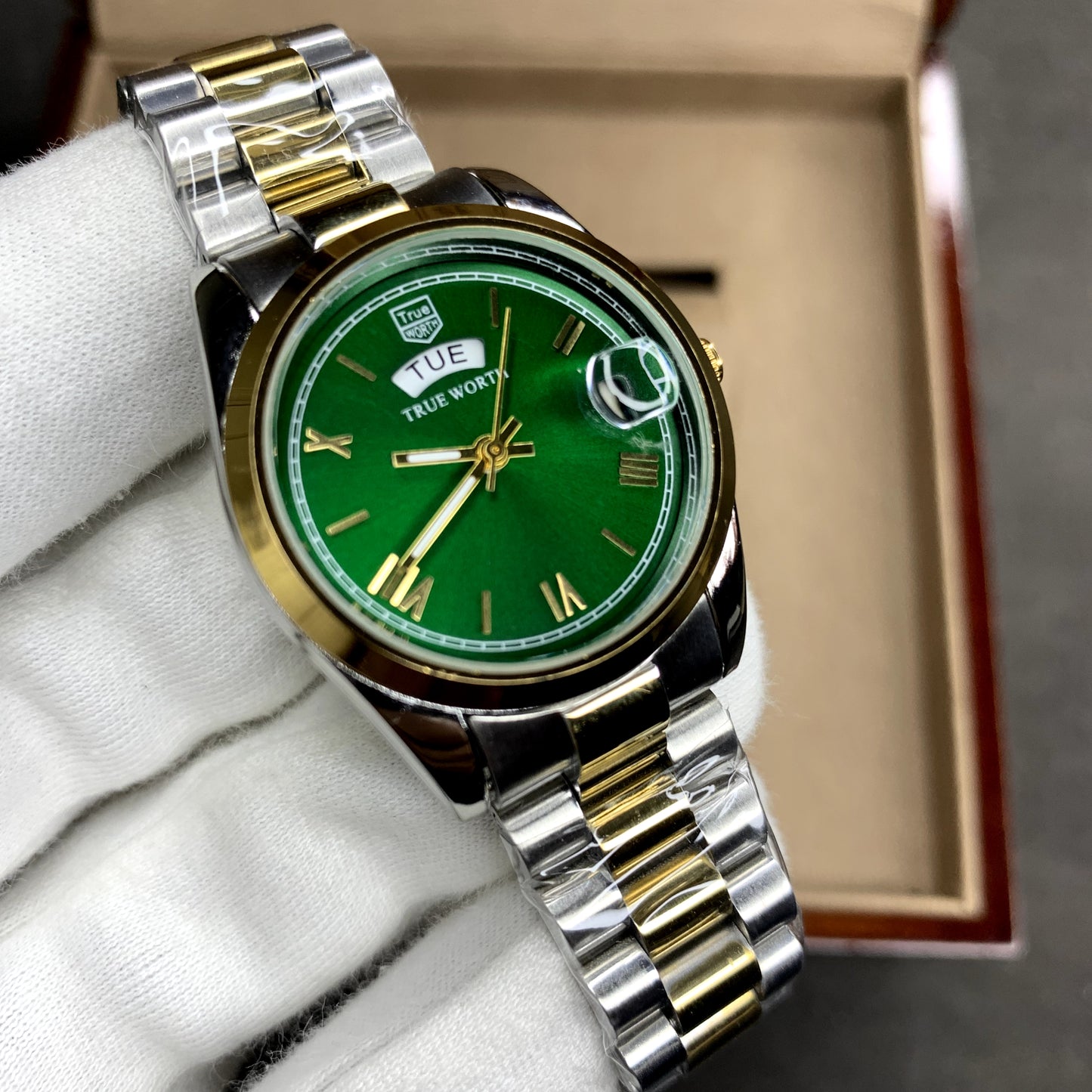 True Worth Luxe – Women's Everyday Elegance