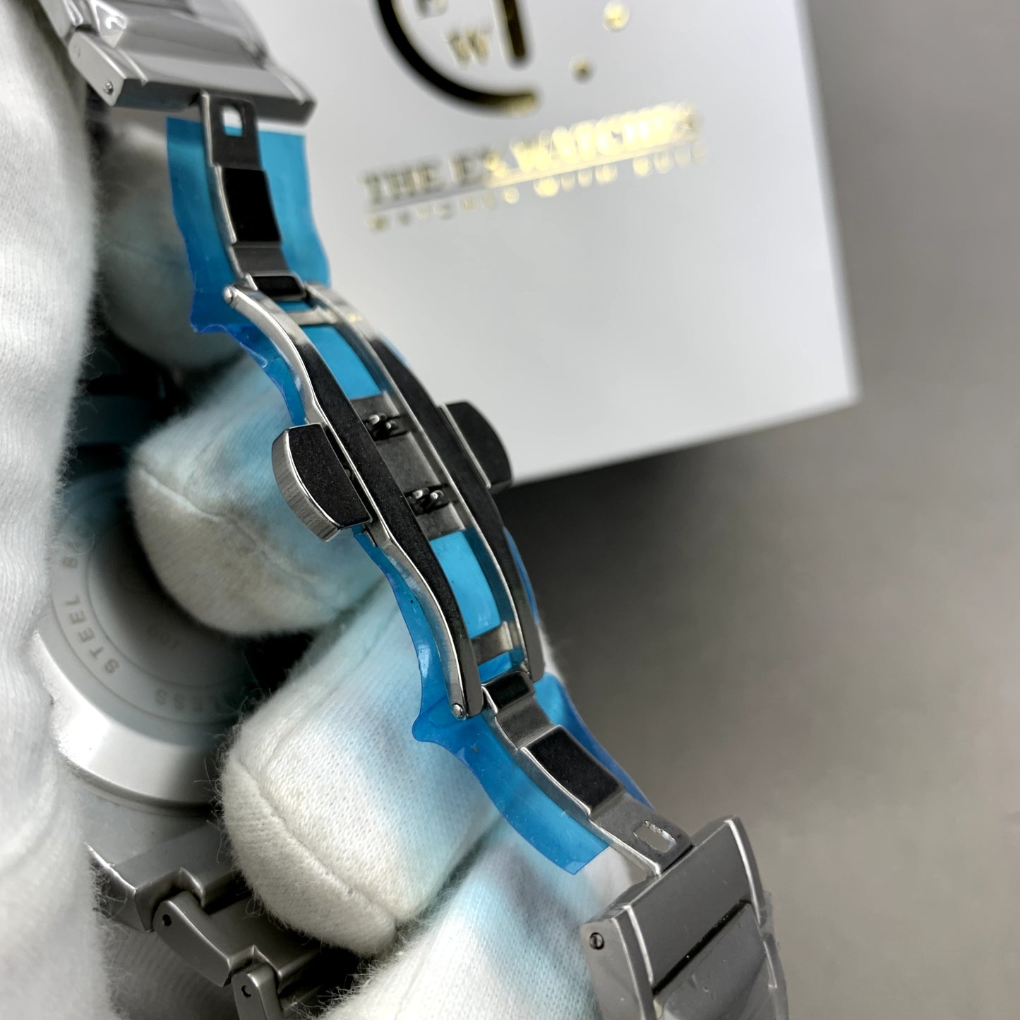 "Refined Sophistication: Matte Finished Watch"