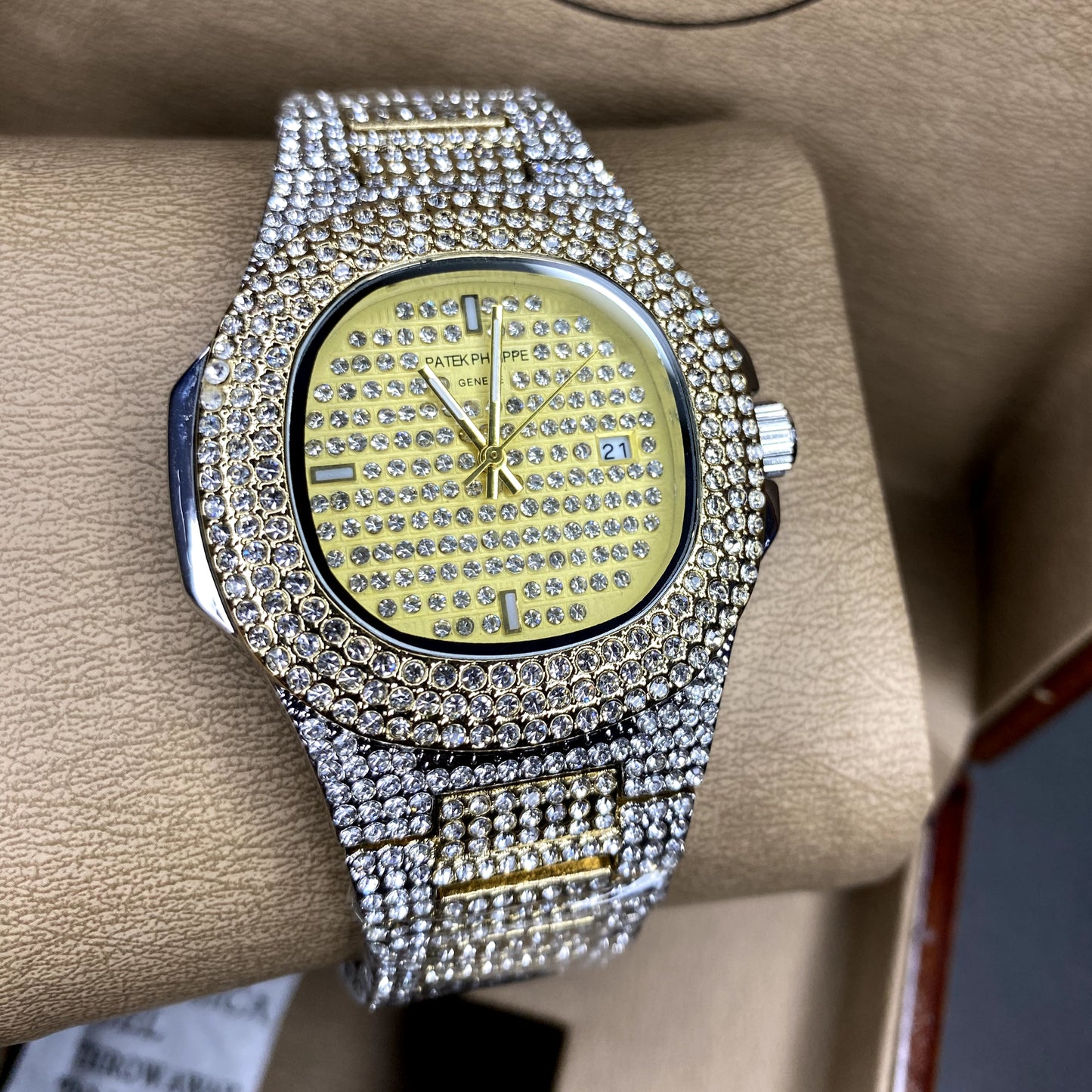 Patek Philippe Men’s Iced Out Watch – High-End Luxury Timepiece